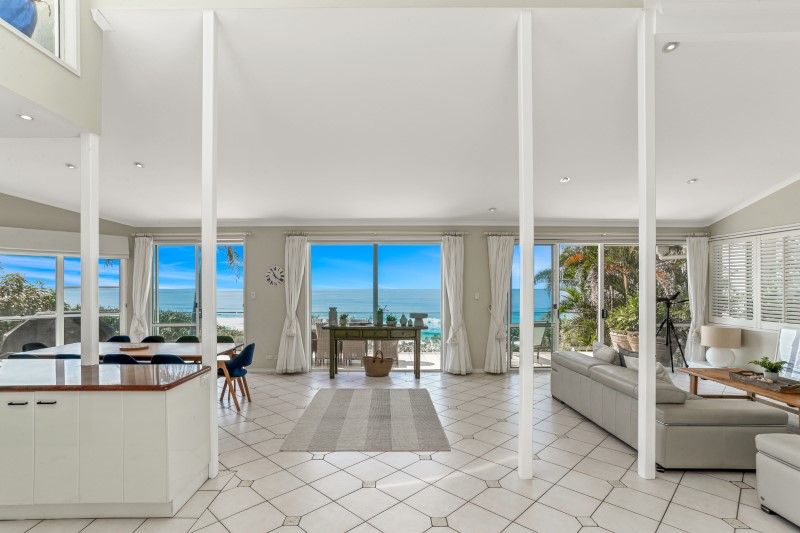 62 Tingira Crescent - Noosa Luxury Holidays | 62 Tingira Cres, Sunrise Beach QLD 4567, Australia | Phone: (07) 5448 0462