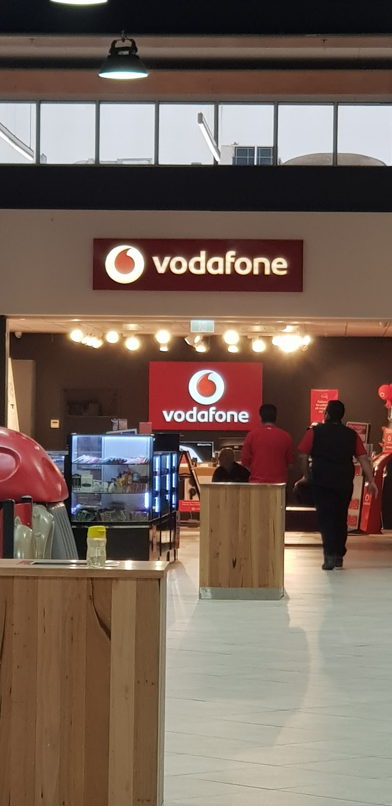 Vodafone Partner Altona Meadows | store | S 12 Central Square SC, 1/23 Central Ave, Altona Meadows VIC 3028, Australia