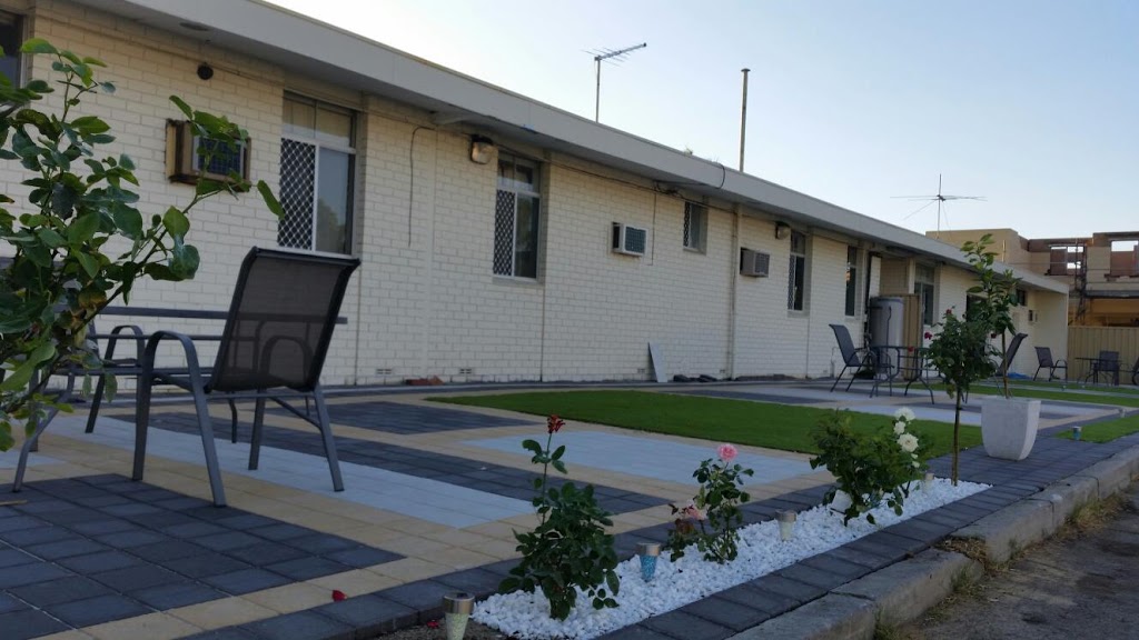 Perth City Motel Thornlie | 12 Burnley St, Thornlie WA 6108, Australia | Phone: (08) 9459 4130