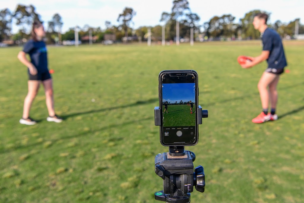 footy fast tracker - 22 Shearwater Pl, Mernda VIC 3754, Australia