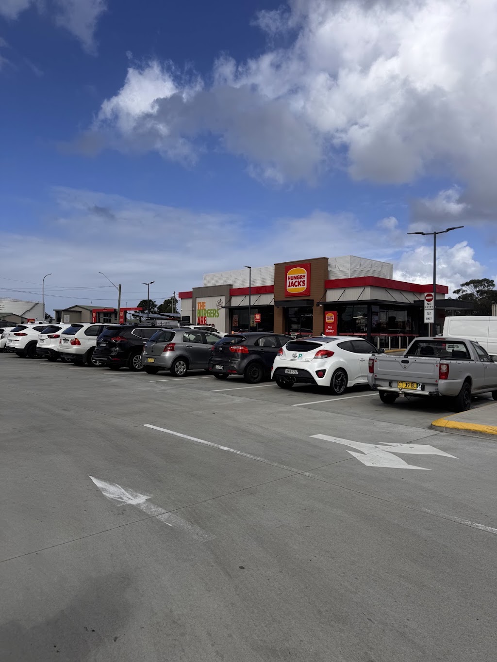 Hungry Jacks Burgers Tighes Hill | 110 Elizabeth St, Tighes Hill NSW 2297, Australia | Phone: (02) 4086 4744