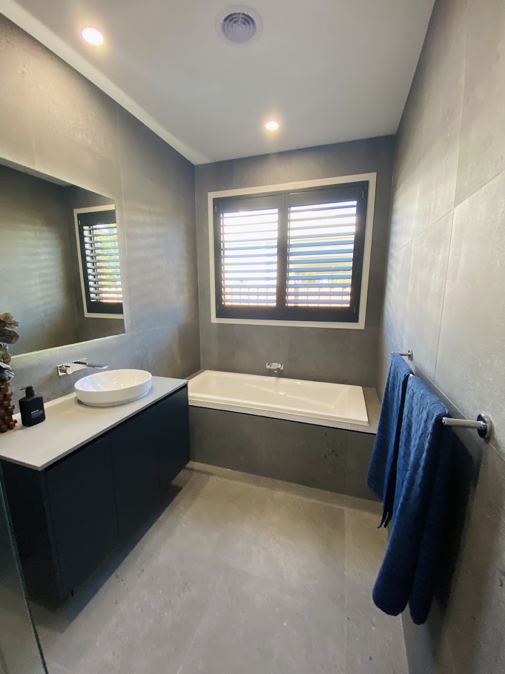 Lara Coridale Display Home - Simonds Homes | 98 Watercourse Ave, Lara VIC 3212, Australia | Phone: 0410 070 075