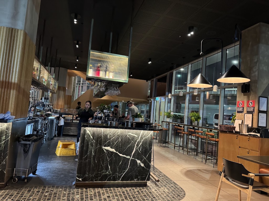 Smithys Bar | Sydney Airport, 8 Arrival Ct, Mascot NSW 2020, Australia | Phone: (02) 9313 2500