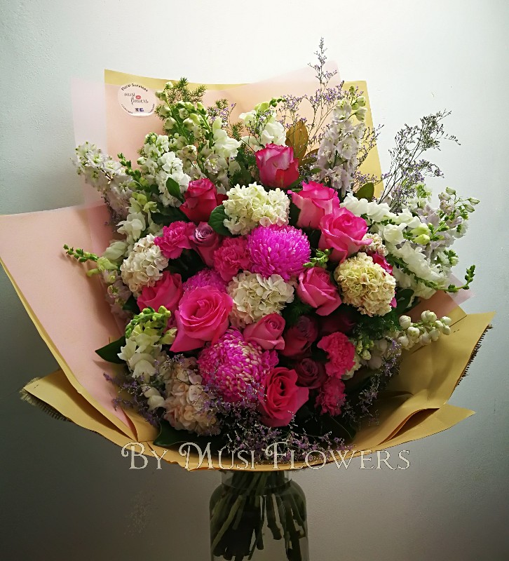 Musi Flowers - 24/7 Flowers, Florist and giftshop | 10 Milperra Rd, Revesby NSW 2212, Australia | Phone: 0426 974 478