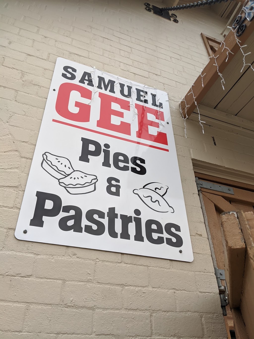 Samuel Gee Pies & Pastries | bakery | 1 Hume Hwy, Balaclava NSW 2575, Australia | 0433834848 OR +61 433 834 848