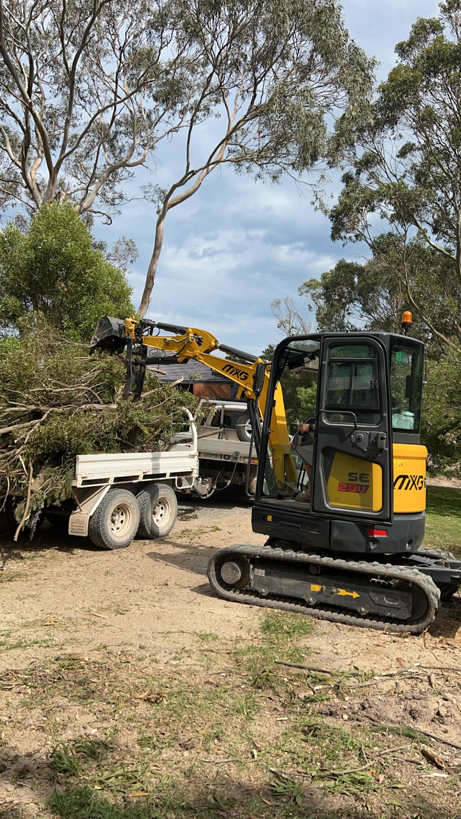 South Gippsland Mini Earthworks | 8 Farmers Rd, Dumbalk VIC 3956, Australia | Phone: 0427 816 079