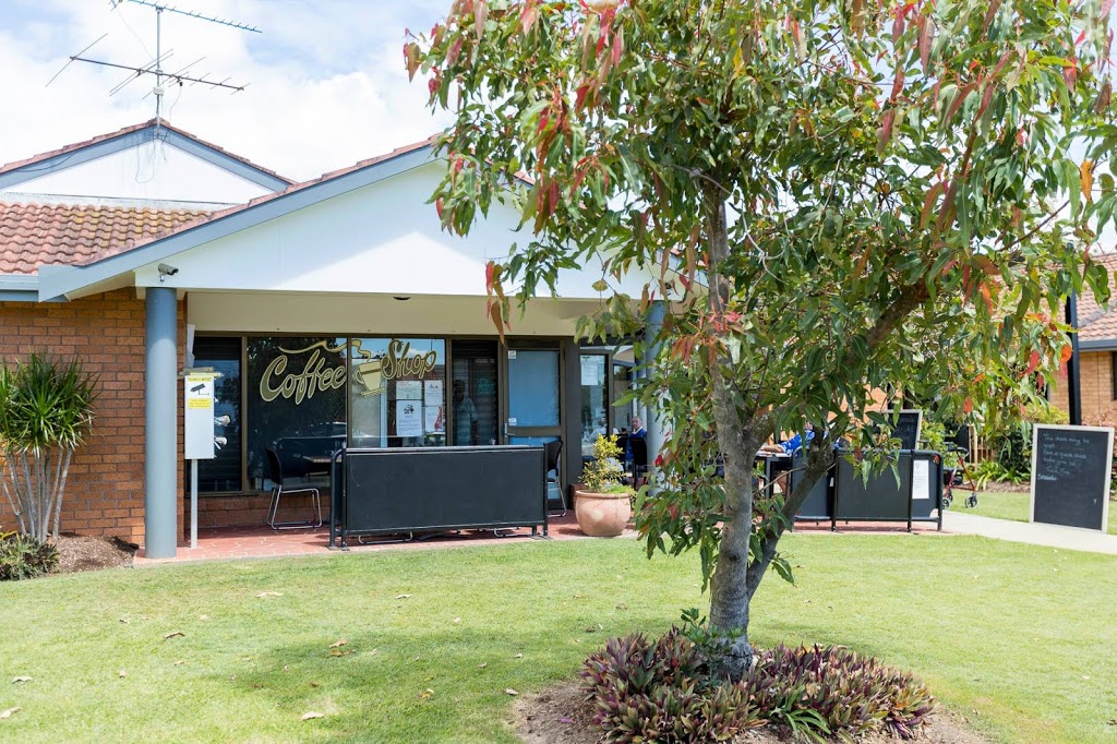 Bluegum Cafe and Conference Centre | Lakeside Gardens, Short St, Macksville NSW 2447, Australia | Phone: (02) 6598 5031