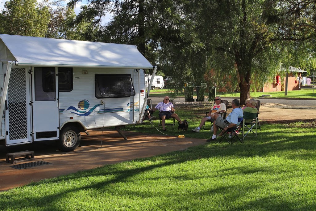 Cobar Caravan Park | campground | 101 Marshall Street, Cobar NSW 2835, Australia | 0268362425 OR +61 2 6836 2425