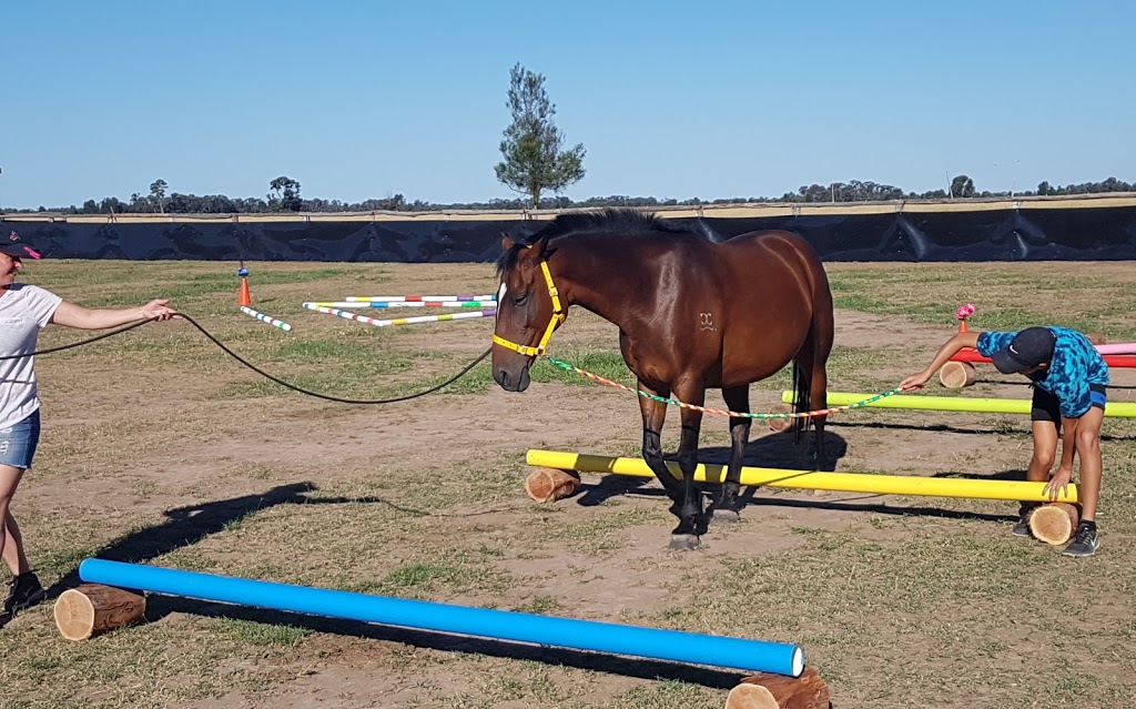 Hoofprints Of Change | Cumalong, 765 Braithwaites Rd, Burncluith QLD 4413, Australia | Phone: 0429 894 194