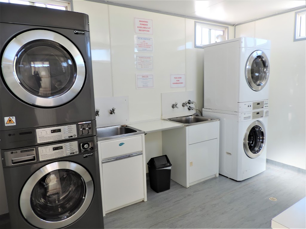 Penong Caravan Park | 4 Stiggants rd, Penong SA 5690, Australia | Phone: (08) 8625 1111