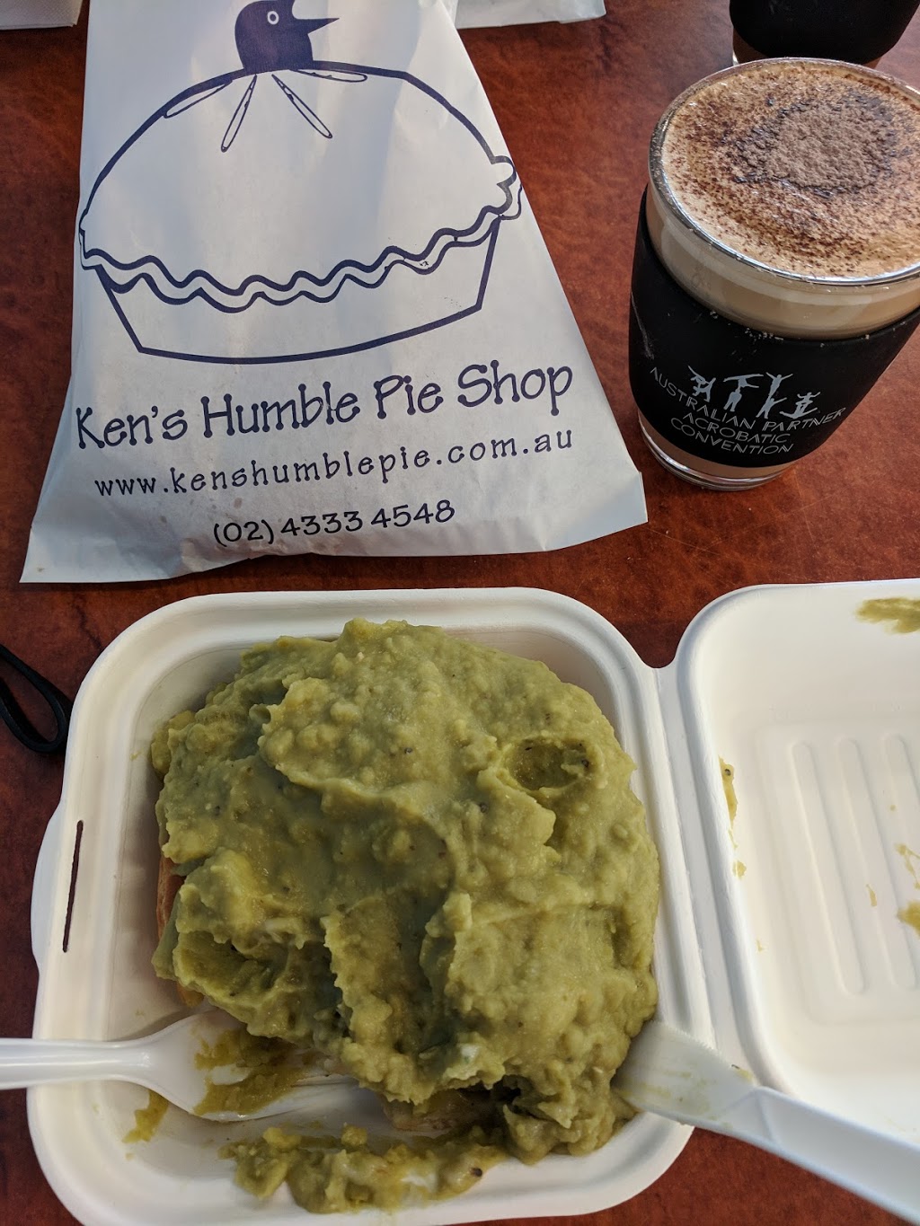 Kens Humble Pie Shop | bakery | 32 Coral St, The Entrance NSW 2261, Australia | 0243334548 OR +61 2 4333 4548