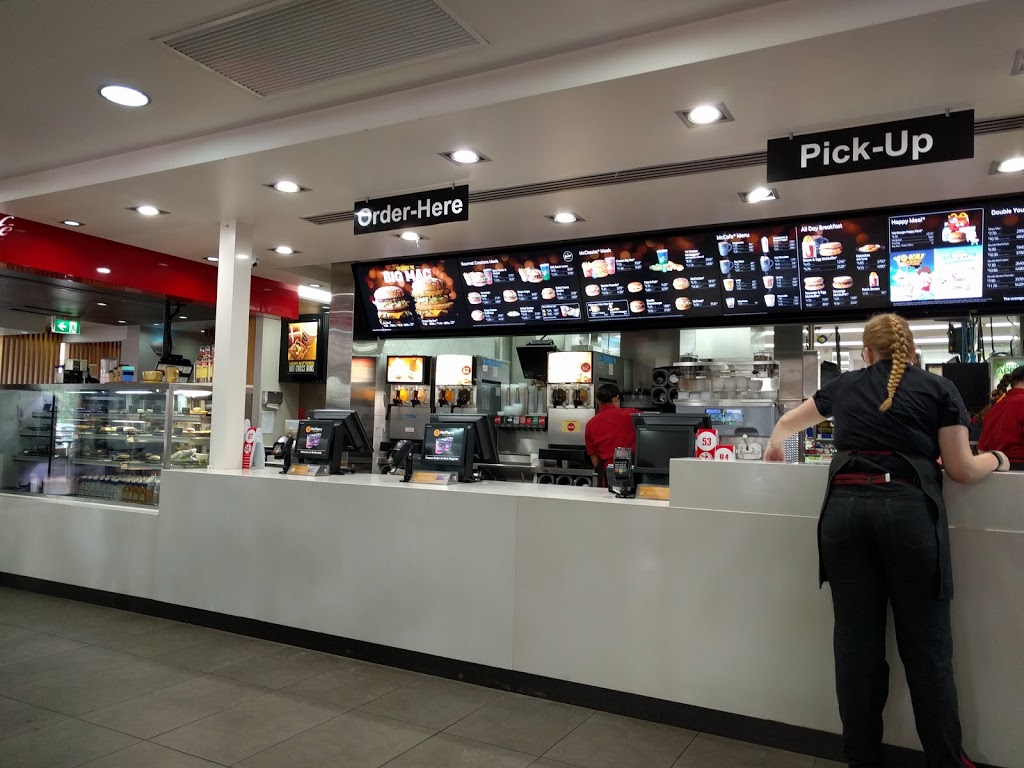 McDonalds Windsor | meal takeaway | Windsor Road, cnr Groves Ave, Windsor NSW 2756, Australia | 0245776777 OR +61 2 4577 6777