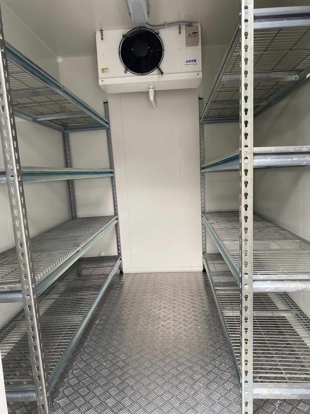 Mollymook Coolrooms | 166 Hector McWilliam Dr, Tuross Head NSW 2537, Australia | Phone: 0411 574 385