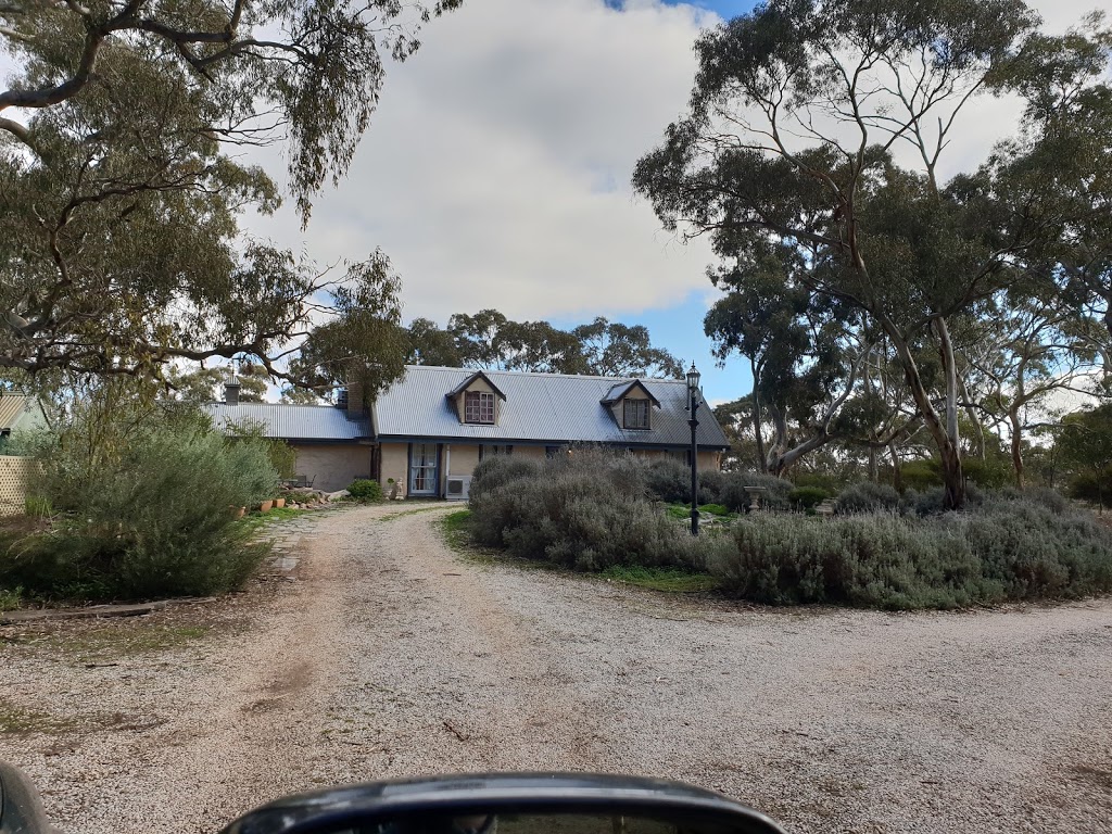 Wuthering Heights Bed and Breakfast | lodging | 99 Gaelic Cemetery Rd, Stanley Flat SA 5453, Australia | 0418859592 OR +61 418 859 592