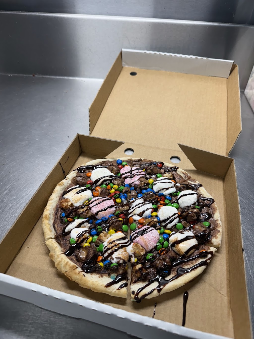 Amore Pizza & Take Away | 10 Binney St, Euroa VIC 3666, Australia | Phone: (03) 5795 1004