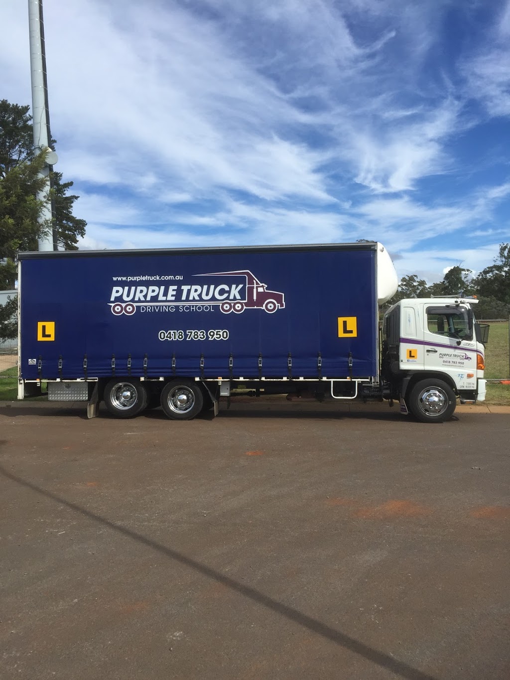 Purple Truck Driving School | 704 Greenwattle St, Harristown QLD 4350, Australia | Phone: 0418 783 950