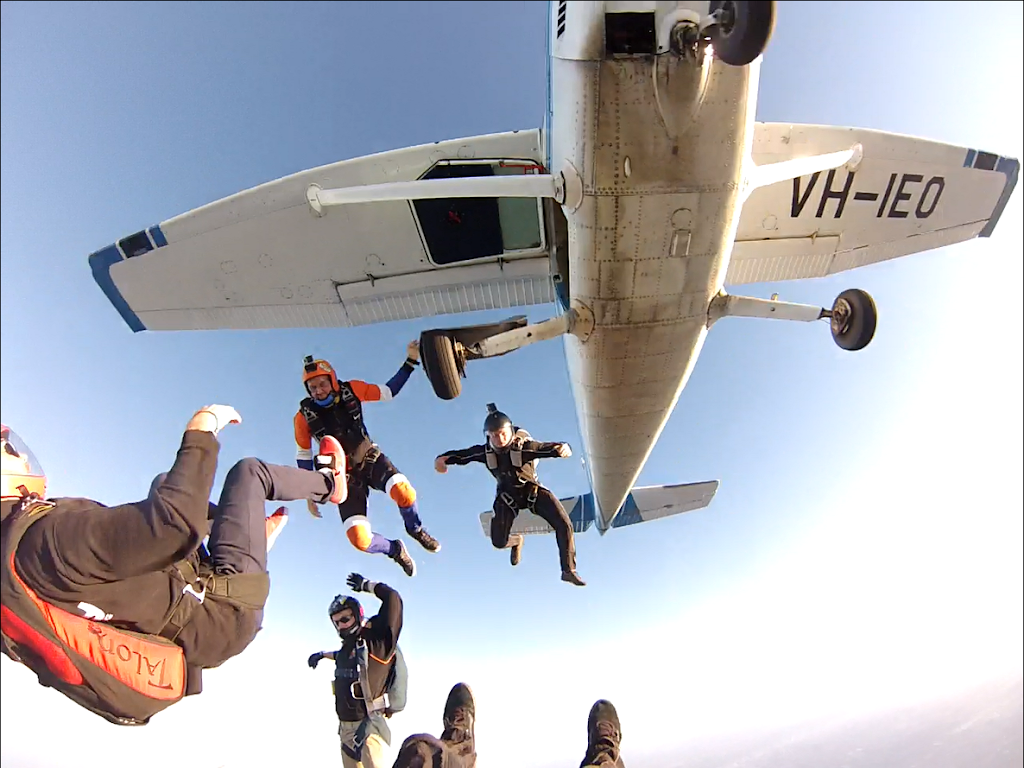 Coffs Skydivers | Coffs Harbour Airport, Aeroclub/63 Aviation Dr, Coffs Harbour NSW 2450, Australia | Phone: (02) 6651 1167