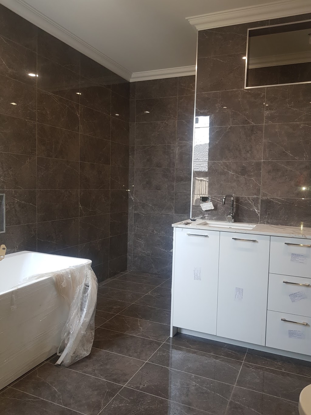 Rylock Tiling | 10 Chocolate Lily Ct, Wallan VIC 3756, Australia | Phone: 0432 271 226