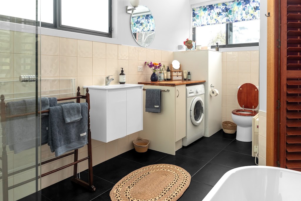 Tinderbox Peninsula Chalets | 461 Tinderbox Rd, Tinderbox TAS 7054, Australia | Phone: 0466 016 299