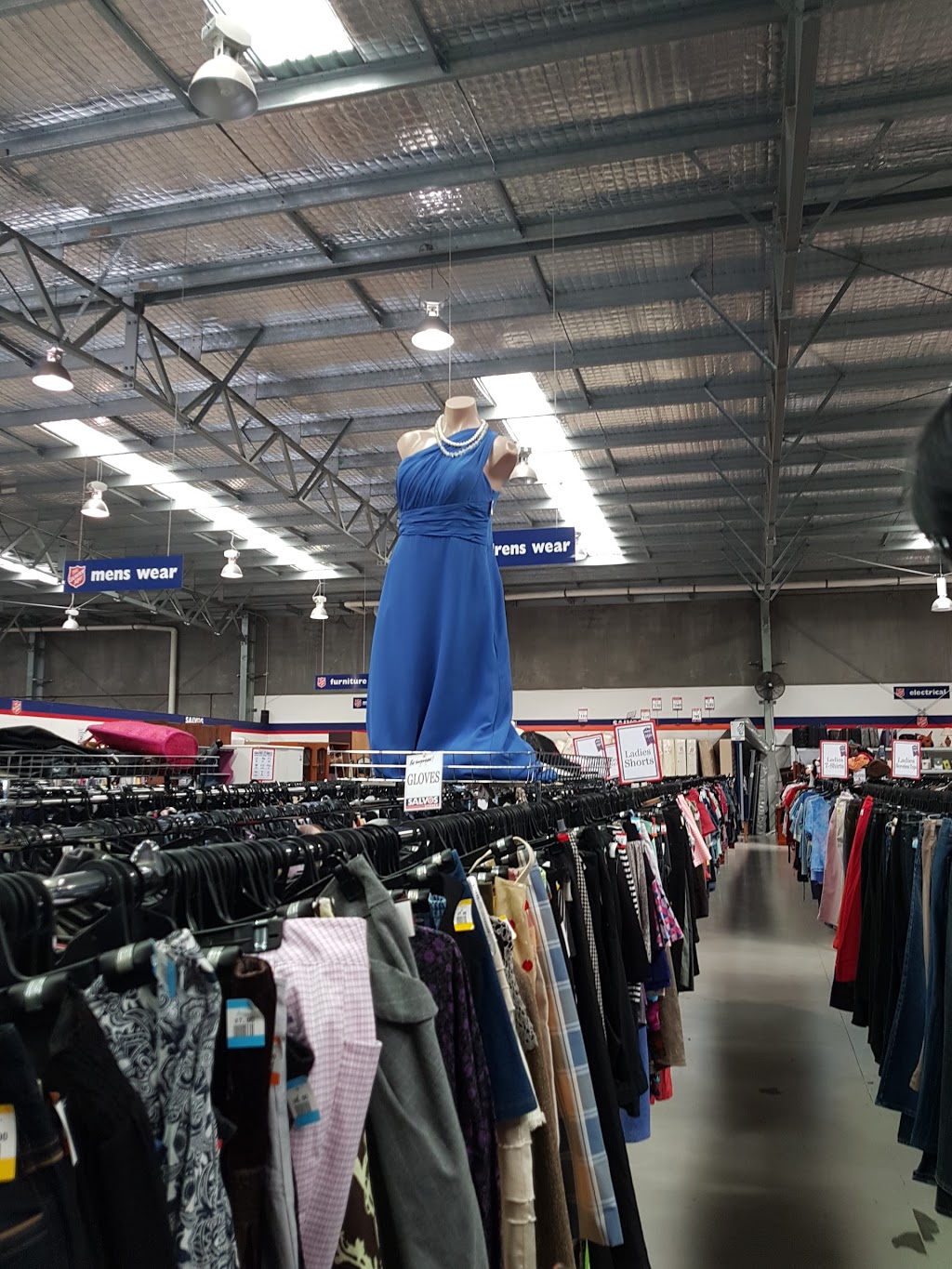 Salvos Store | store | 30B Central Coast Hwy, West Gosford NSW 2250, Australia | 0243221755 OR +61 2 4322 1755