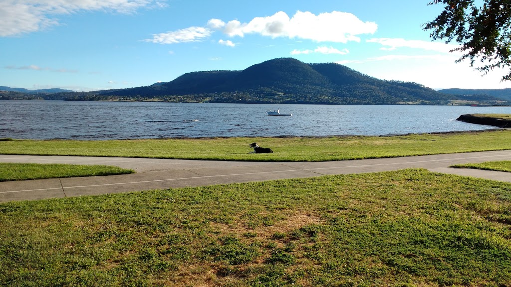 Montrose Foreshore Community Park | park | Brooker Hwy, Glenorchy TAS 7010, Australia