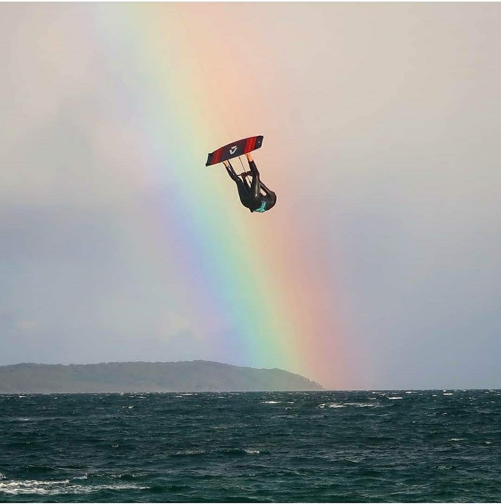 Newcastle & Port Stephens Kitesurfing & Hydrofoil Lessons | 42 Sandy Point Rd, Corlette NSW 2315, Australia | Phone: 0404 377 435