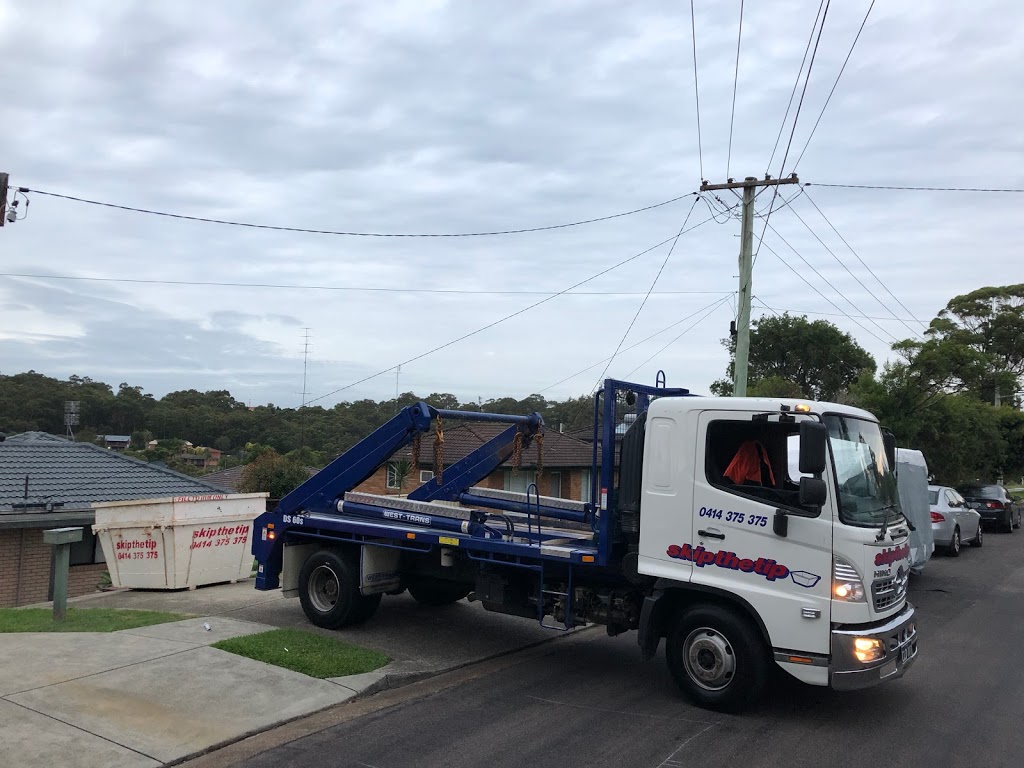 Skip The Tip Newcastle Skip Bins | 56 Kalaroo Rd, Redhead NSW 2290, Australia | Phone: 0414 375 375