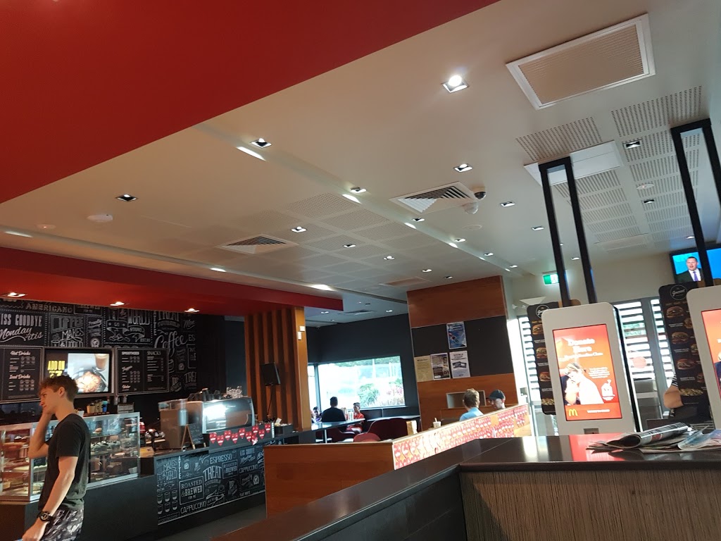 McDonalds Redlynch | cafe | Redlynch Connection Rd, Redlynch QLD 4870, Australia | 0740393673 OR +61 7 4039 3673