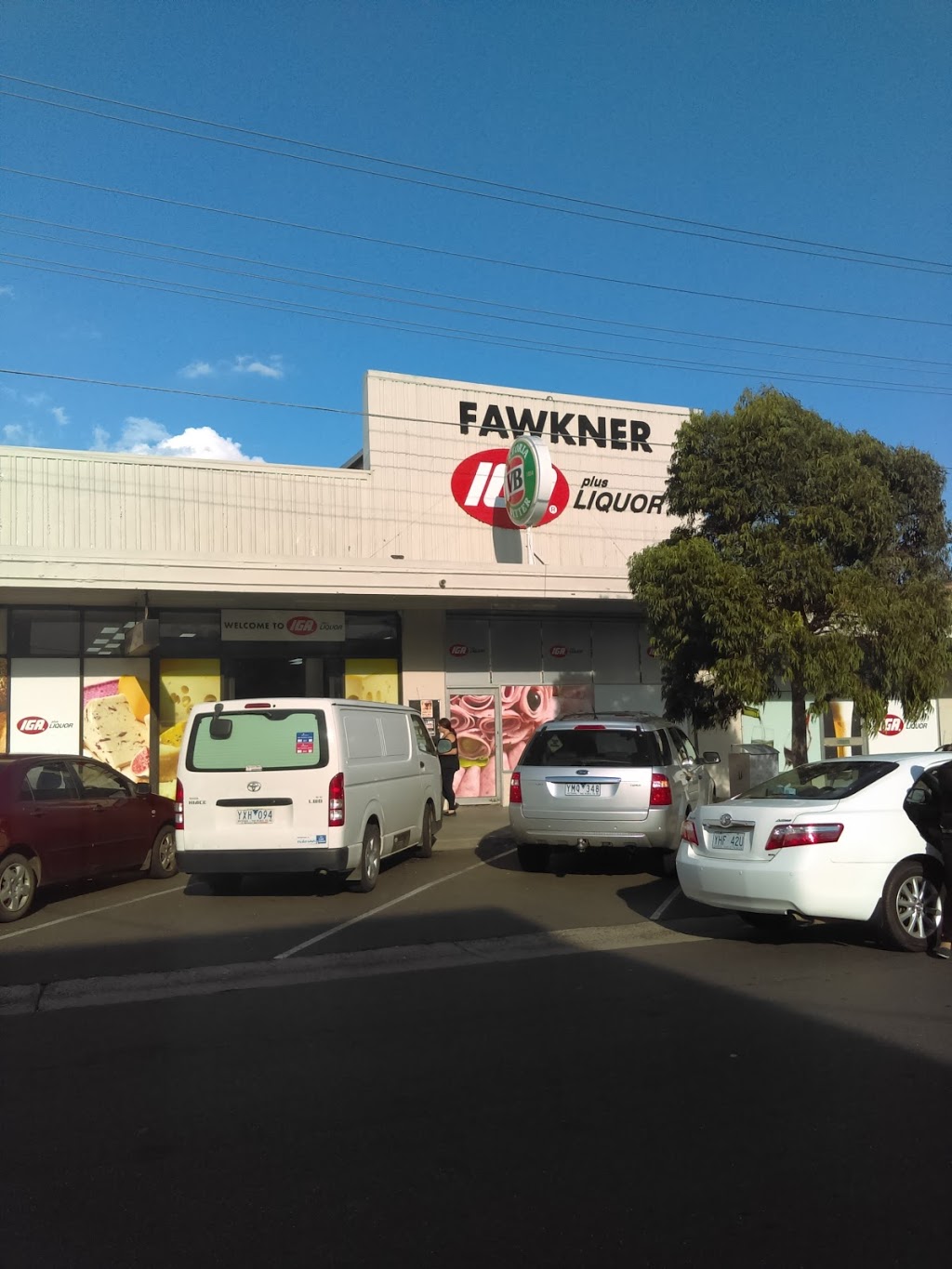 IGA Fawkner | supermarket | 38/44 Bonwick St, Fawkner VIC 3060, Australia | 0393592417 OR +61 3 9359 2417