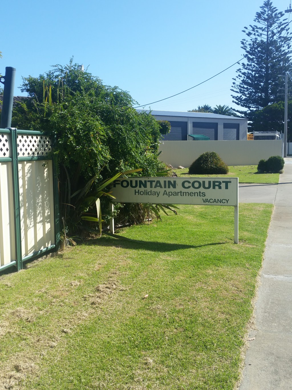Fountian Court Holiday Units | lodging | 4 Lake St, Lakes Entrance VIC 3909, Australia | 0351551949 OR +61 3 5155 1949