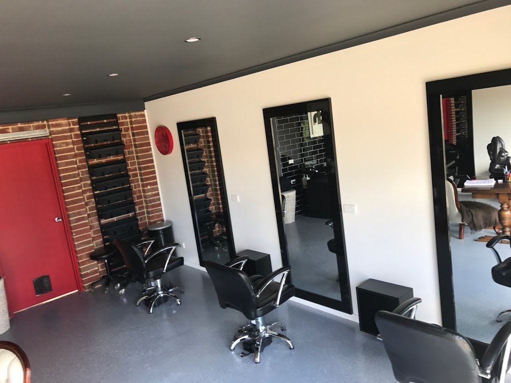 Paul Tabbitt Hairdressing | hair care | 101A Learmonth St, Buninyong VIC 3357, Australia | 0488337037 OR +61 488 337 037