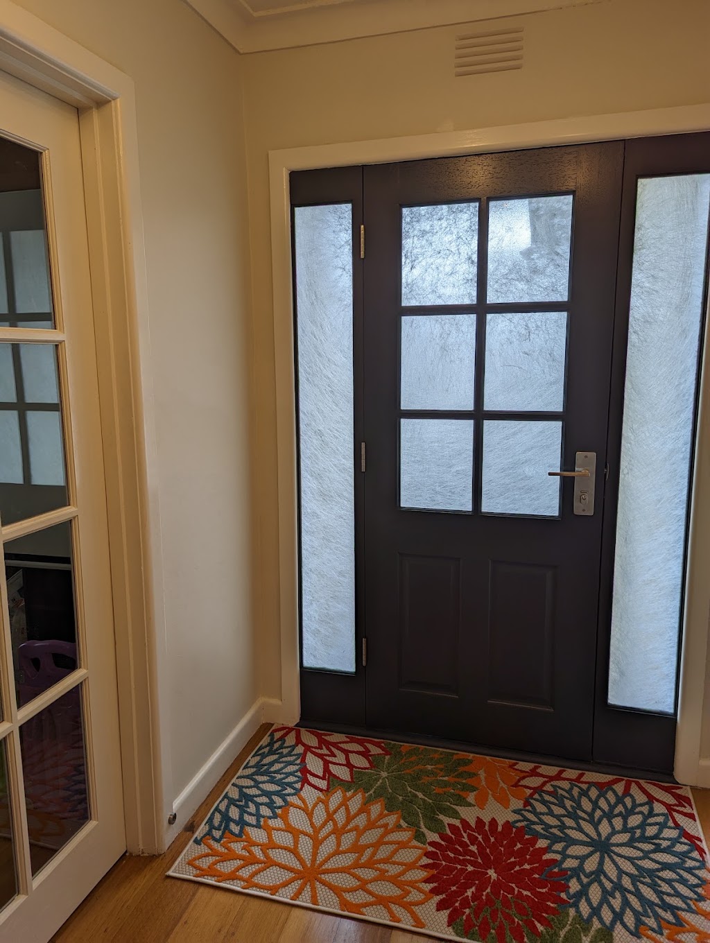 Shandfield Doors | Unit 4/48 Jersey Rd, Bayswater VIC 3153, Australia | Phone: (03) 9761 4685