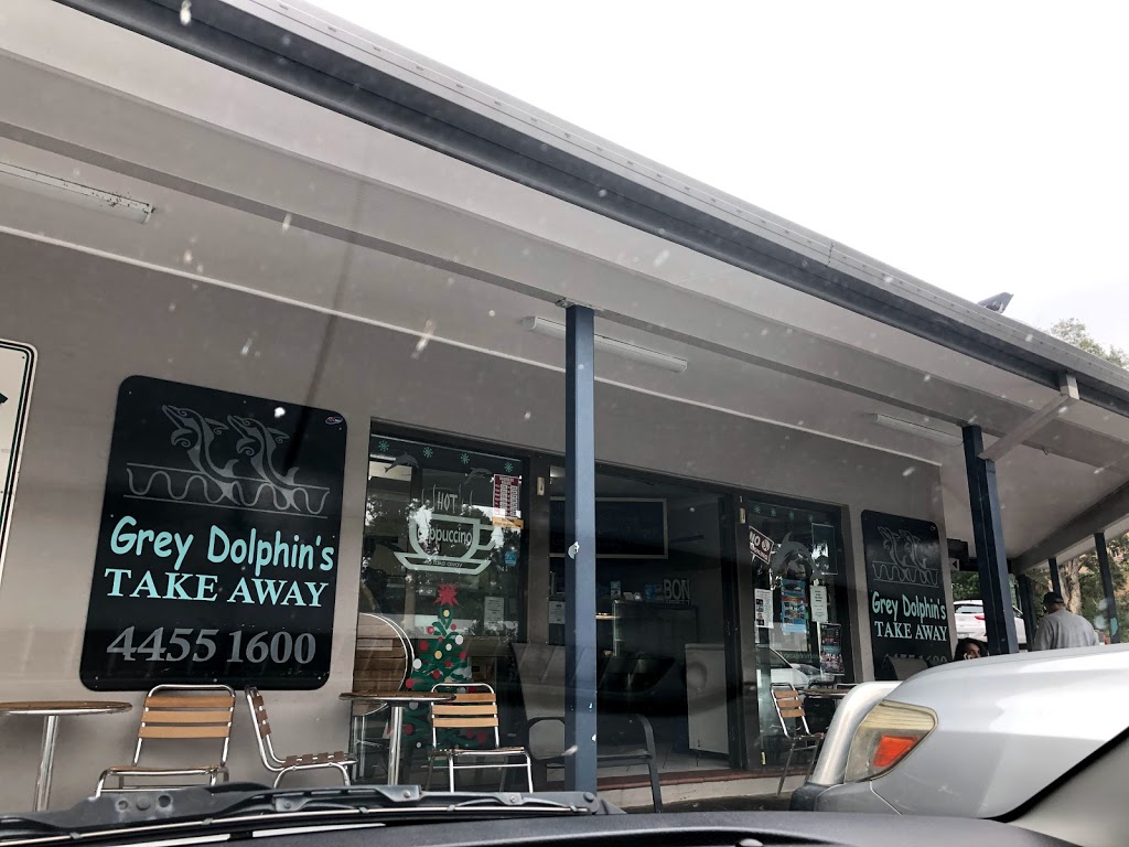 Grey Dolphins Takeaway | 80 Tallwood Ave, Mollymook Beach NSW 2539, Australia | Phone: (02) 4455 1600