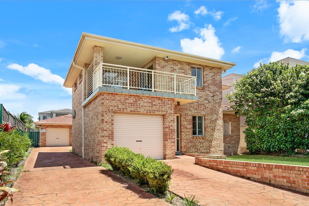 Ray White | real estate agency | 202 Homer St, Earlwood NSW 2206, Australia | 0295591500 OR +61 2 9559 1500