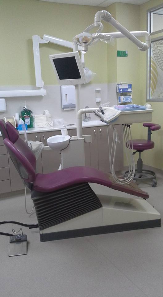 Dr Mani Moujerloo | dentist | 844 - 846 Sydney Rd, Brunswick VIC 3056, Australia | 0390414644 OR +61 3 9041 4644