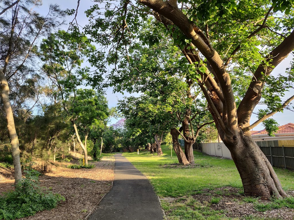 Southern Cross Drive Reserve | park | 216-224 Gardeners Rd, Rosebery NSW 2018, Australia