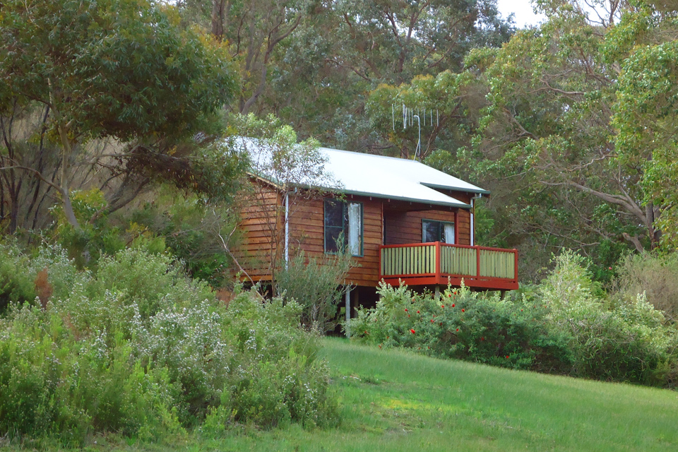 Misty Valley Country Cottages | lodging | 52 Hovea Rd, Denmark WA 6333, Australia | 0898409239 OR +61 8 9840 9239