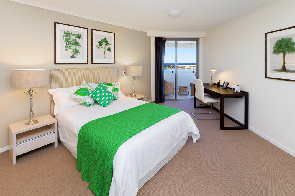 The Henley on Broadwater | lodging | 70 Marine Parade, Southport QLD 4215, Australia | 0755912111 OR +61 7 5591 2111