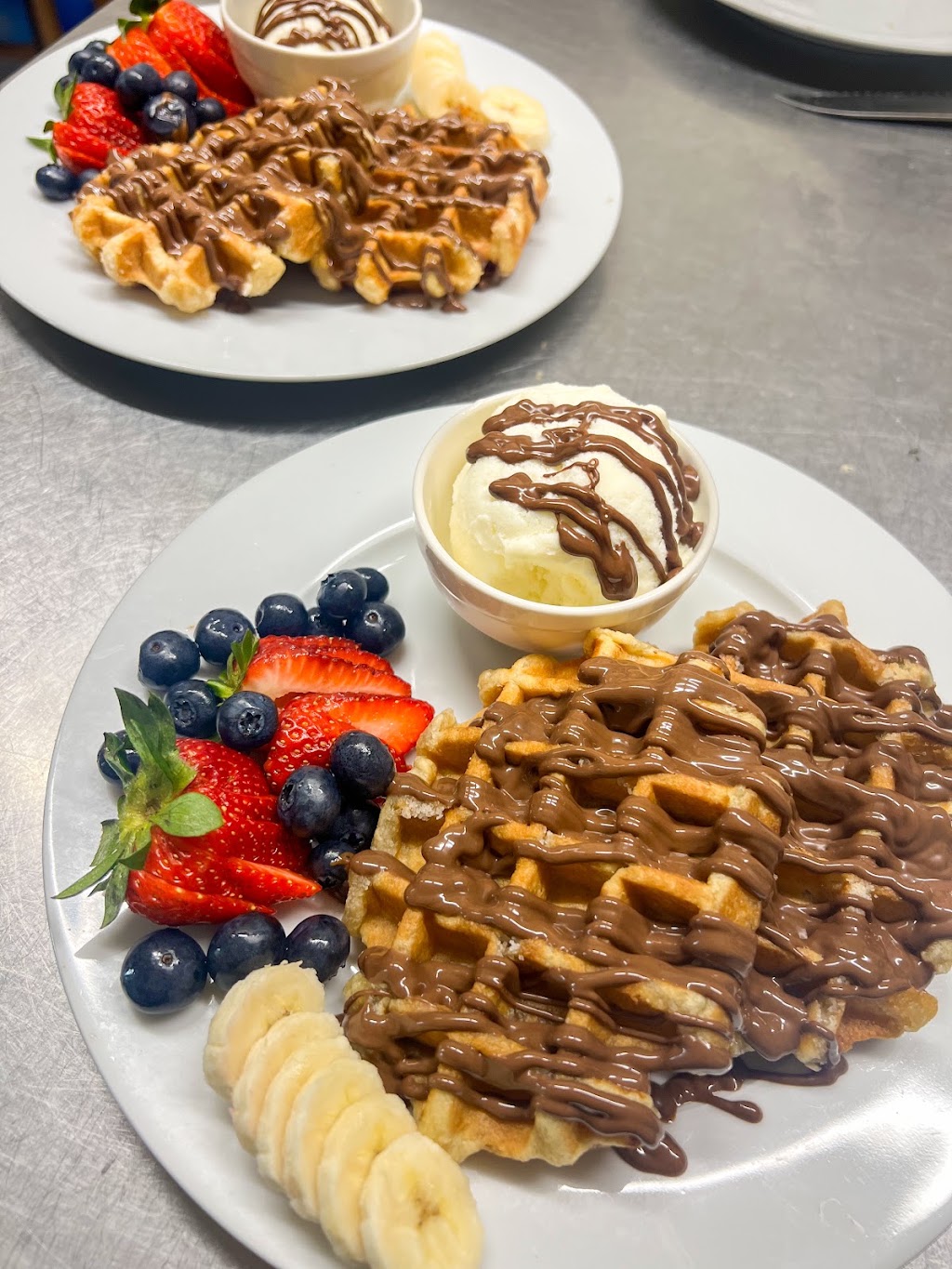 Shamrock Cafe Greenethorpe | 2 Collon St, Greenethorpe NSW 2809, Australia | Phone: 0401 931 606