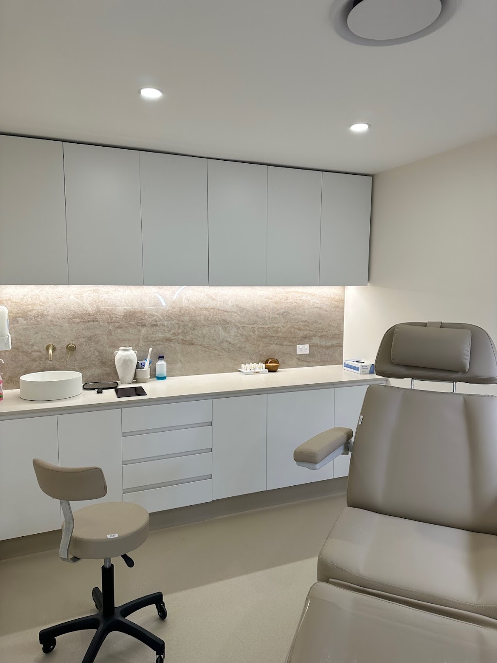 Rejuved | 664-666 Coleridge Rd, Bateau Bay NSW 2261, Australia | Phone: 0435 790 330