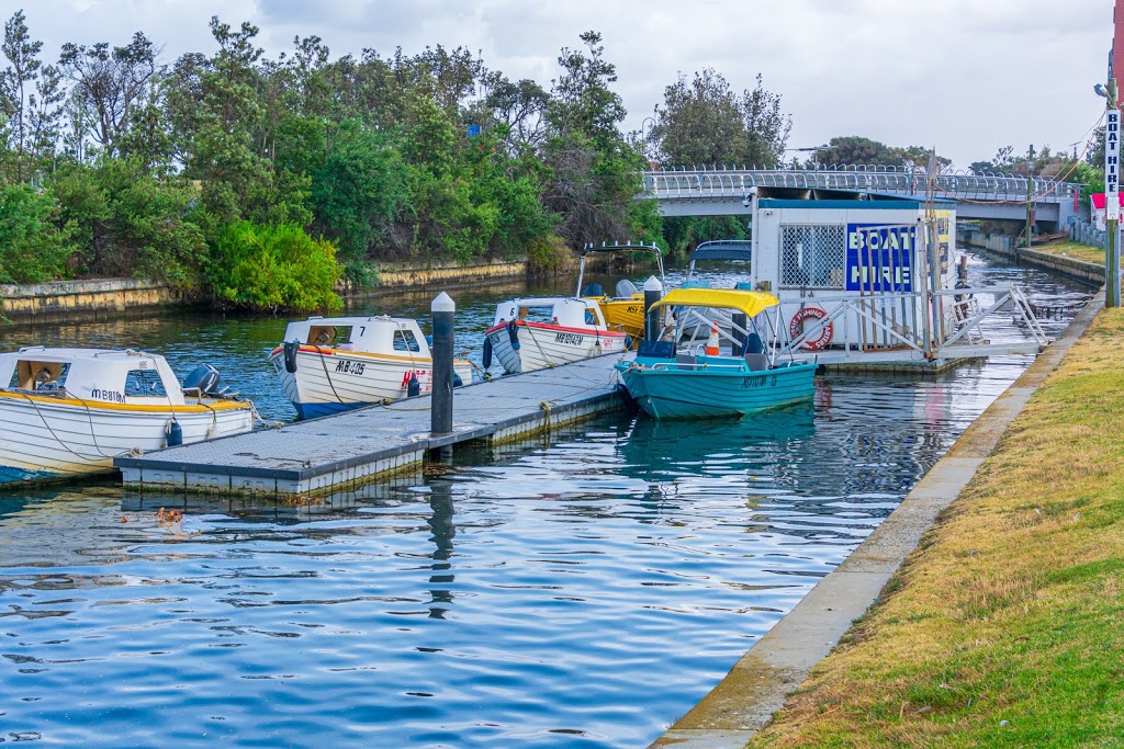 Frankston Boat Hire | Kananook Creek Blvd, Frankston VIC 3199, Australia | Phone: 0419 358 810