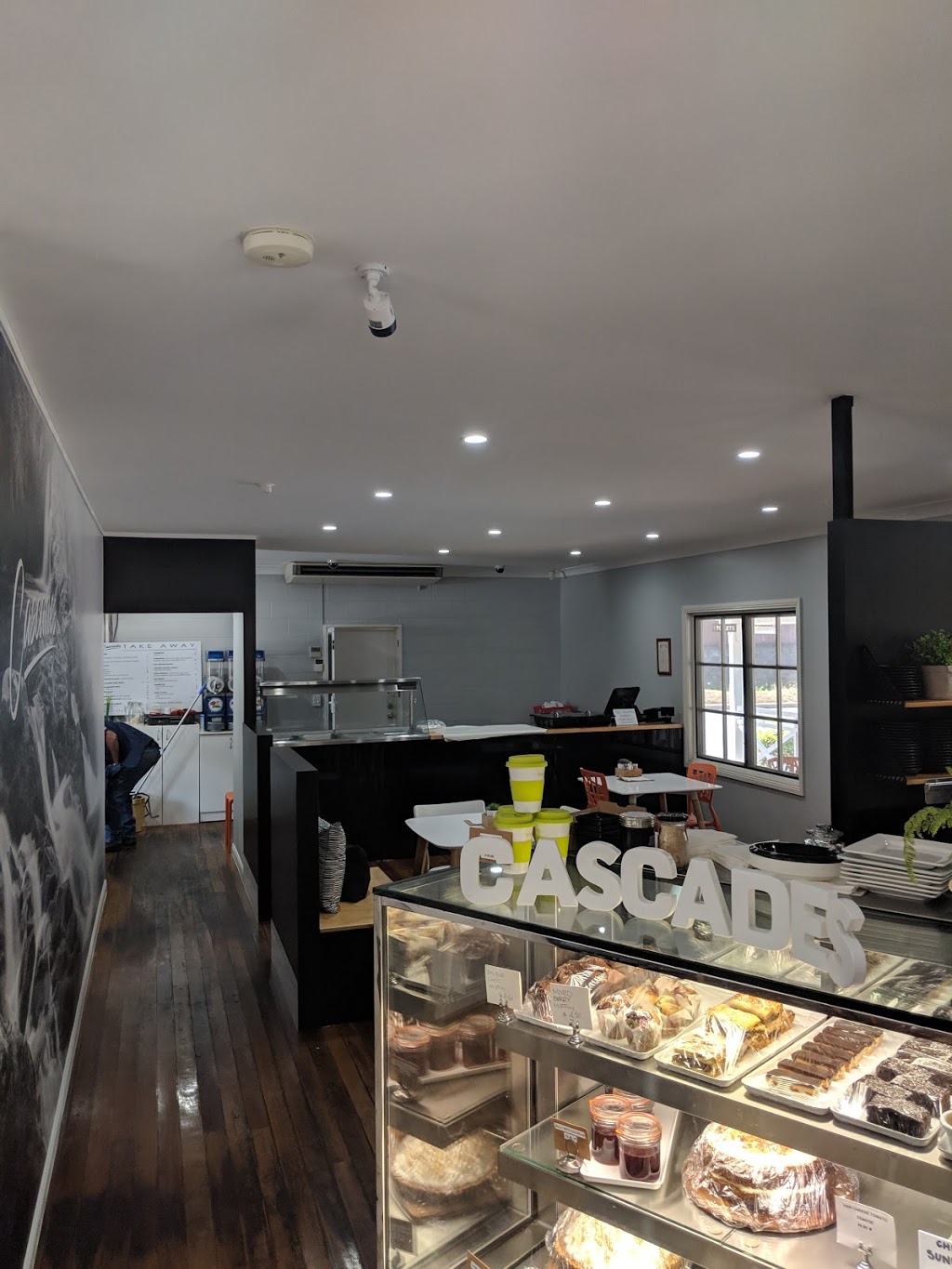 Cascades Cafe Bar And Grill | 1 Gamburra Dr, Redlynch QLD 4870, Australia | Phone: 0401 904 993