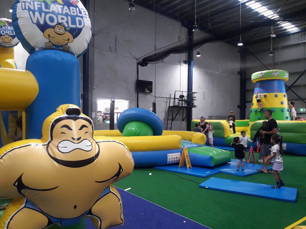 Inflatable World Arundel | 61 Newheath Dr, Arundel QLD 4214, Australia | Phone: (07) 5529 9436