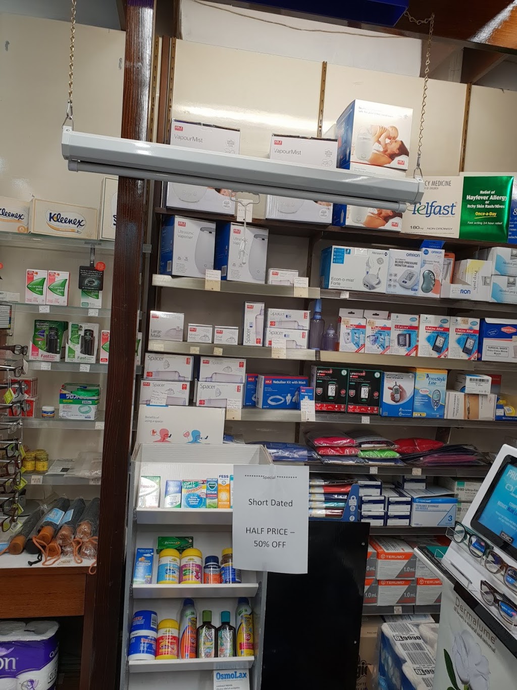 Advantage Pharmacy Chadstone | pharmacy | Chadstone VIC 3148, Australia