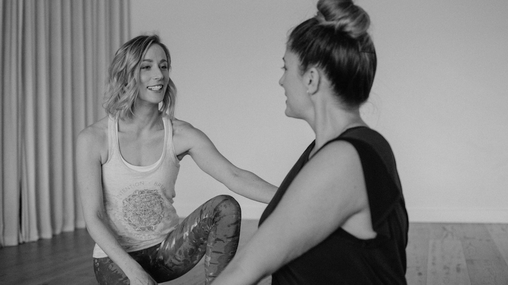 Anna Miley Therapeutic Movement & Functional Yoga | school | 2/8 Market St, Woolgoolga NSW 2456, Australia | 0409542500 OR +61 409 542 500