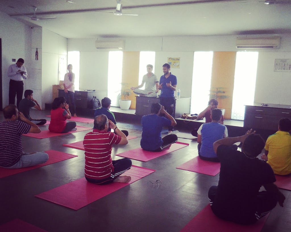 Yoga with Jignesh | school | 147A Nollamara Ave, Nollamara WA 6061, Australia | 0433800450 OR +61 433 800 450