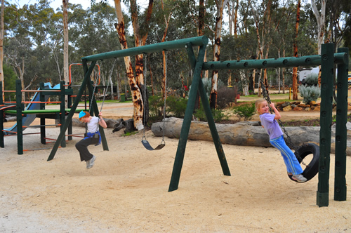 Toodyay Holiday Park & Chalets | campground | 188 Racecourse Rd, Toodyay WA 6566, Australia | 0895742534 OR +61 8 9574 2534