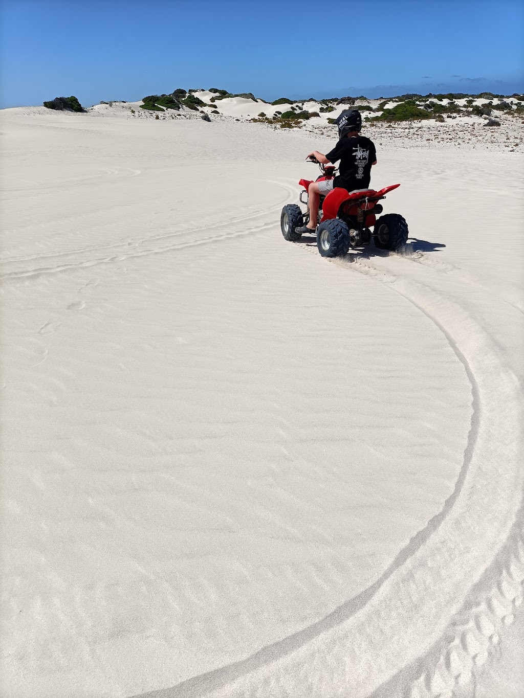 False Entrance campground | Useless Loop Rd, Carrarang WA 6537, Australia | Phone: (08) 9948 2226