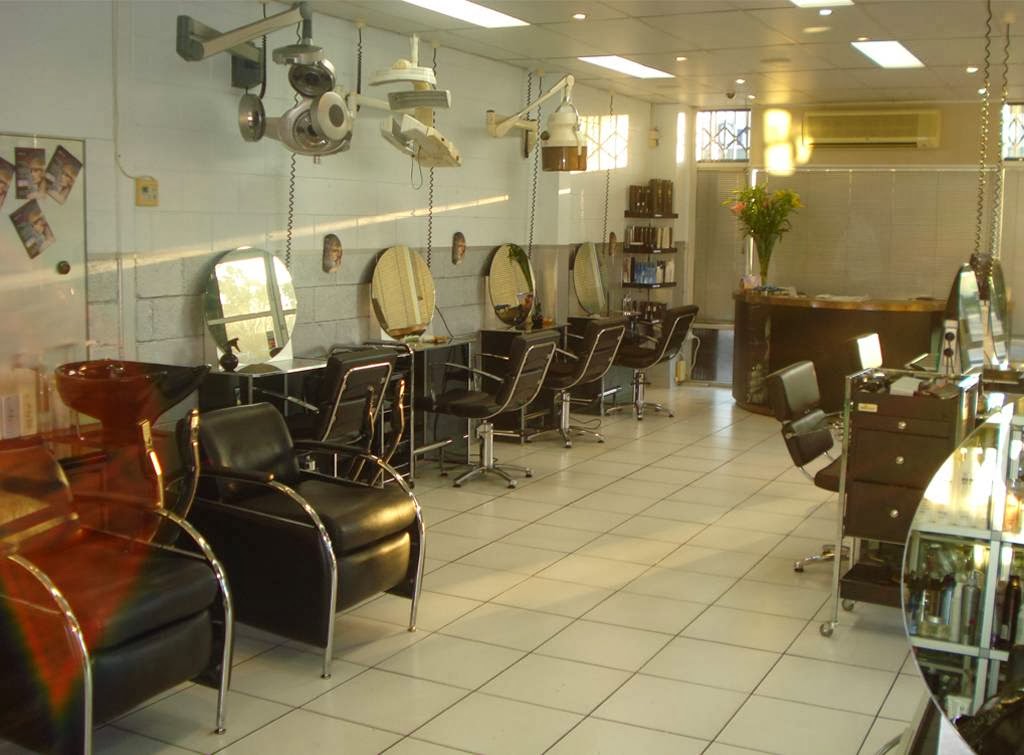 Master Cutterz Hair Studio | hair care | 13/19 Arabin St, Keilor VIC 3036, Australia | 0393362482 OR +61 3 9336 2482