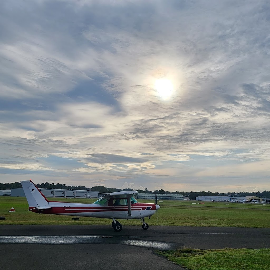 Flight Academy Bankstown | 77 Tower Rd, Bankstown Aerodrome NSW 2198, Australia | Phone: (02) 9791 9155